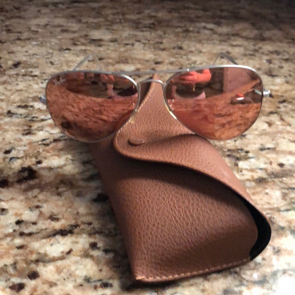 Rose gold lenz ray ban aviators